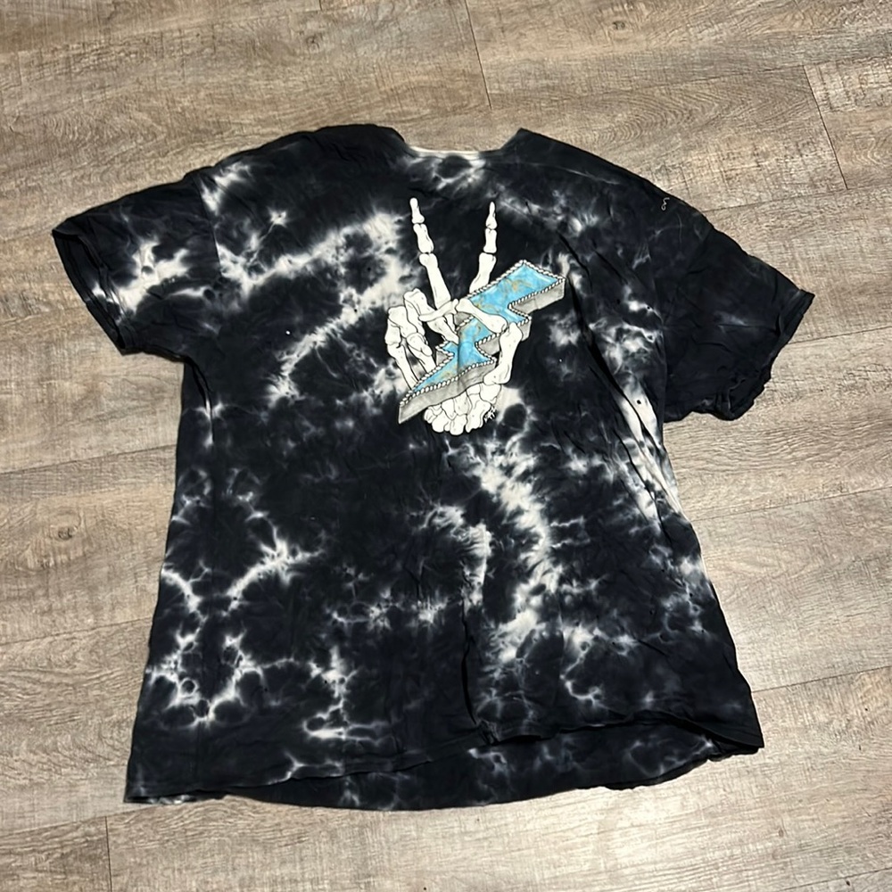 Western tee small